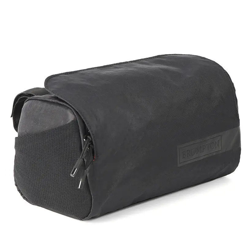 Brompton handlebar bag anthracite black front side view.webp