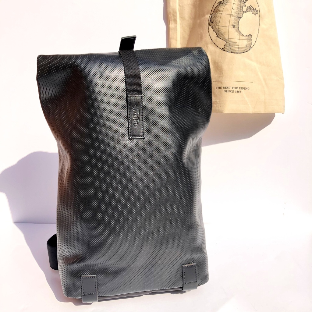 [BB022A7Q361] Brooks Pickwick Reflective Leather Backpack - 12L Black