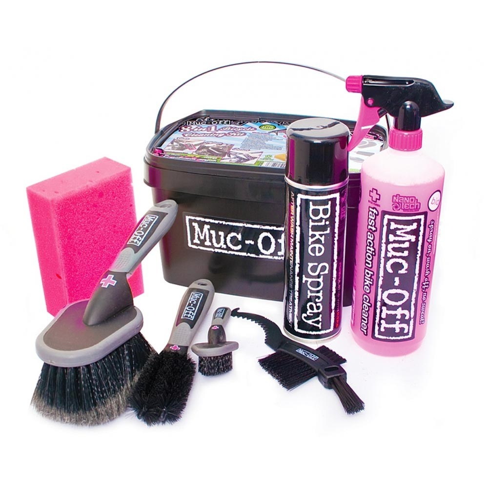 [MUC250] MUC-OFF 8 in 1 bicycle cleaning kit